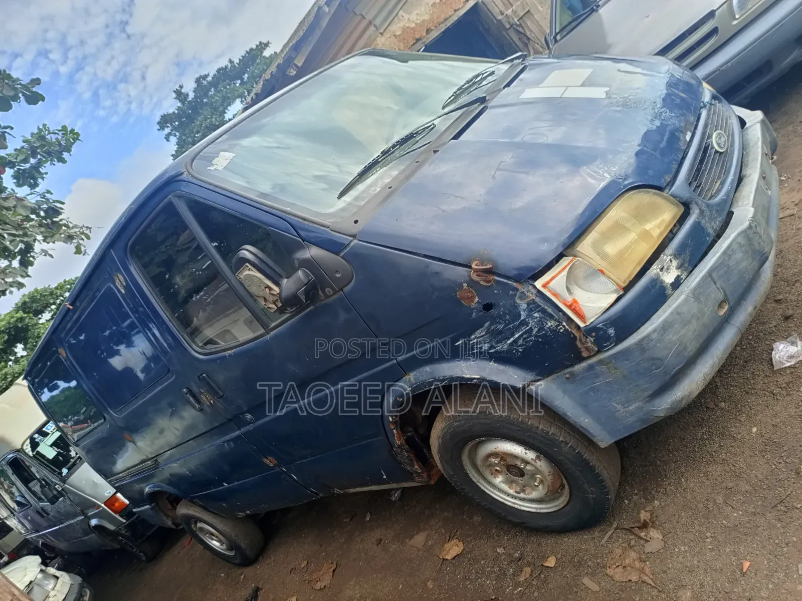 Ford Transit 2000 Blue