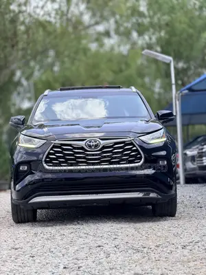 Toyota Highlander Platinum 2022 Black