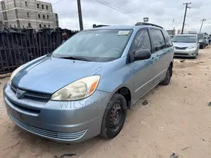 Toyota Sienna 2006 Blue