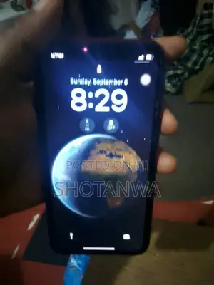 Apple iPhone XR 64 GB Red
