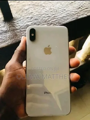 Apple iPhone XS Max 64 GB White