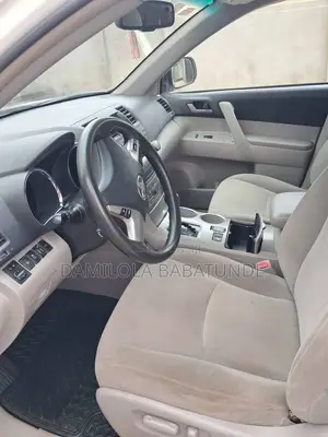 Toyota Highlander Hybrid 2012 White