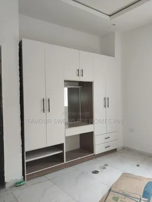 2bdrm Apartment in Sparklight Estate, Obafemi-Owode for rent