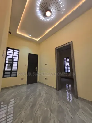 5bdrm Duplex in Omole Phase 2 for rent