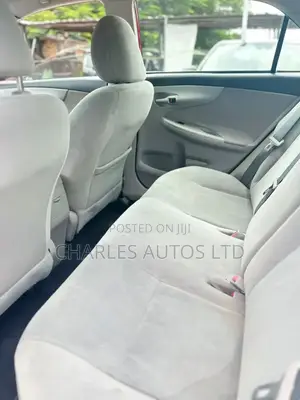 Toyota Corolla LE 4dr Sedan (1.8L 4cyl 4A) 2013 Red