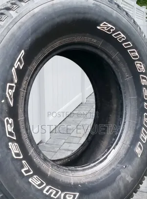 Tyre 285/76r16