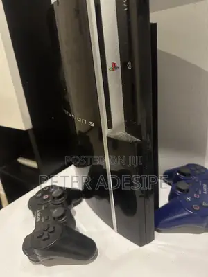 Clean Ps3 500gb With 2 Pads and 10 Games