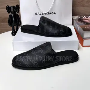 High Quality Luxury Balenciaga Men Half Shoe