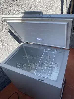 Neatly Used 198l Chest Freezer