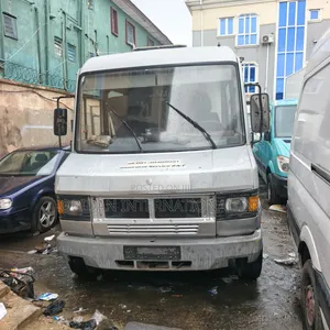 Mercedes-Benz 814D 1998 Silver