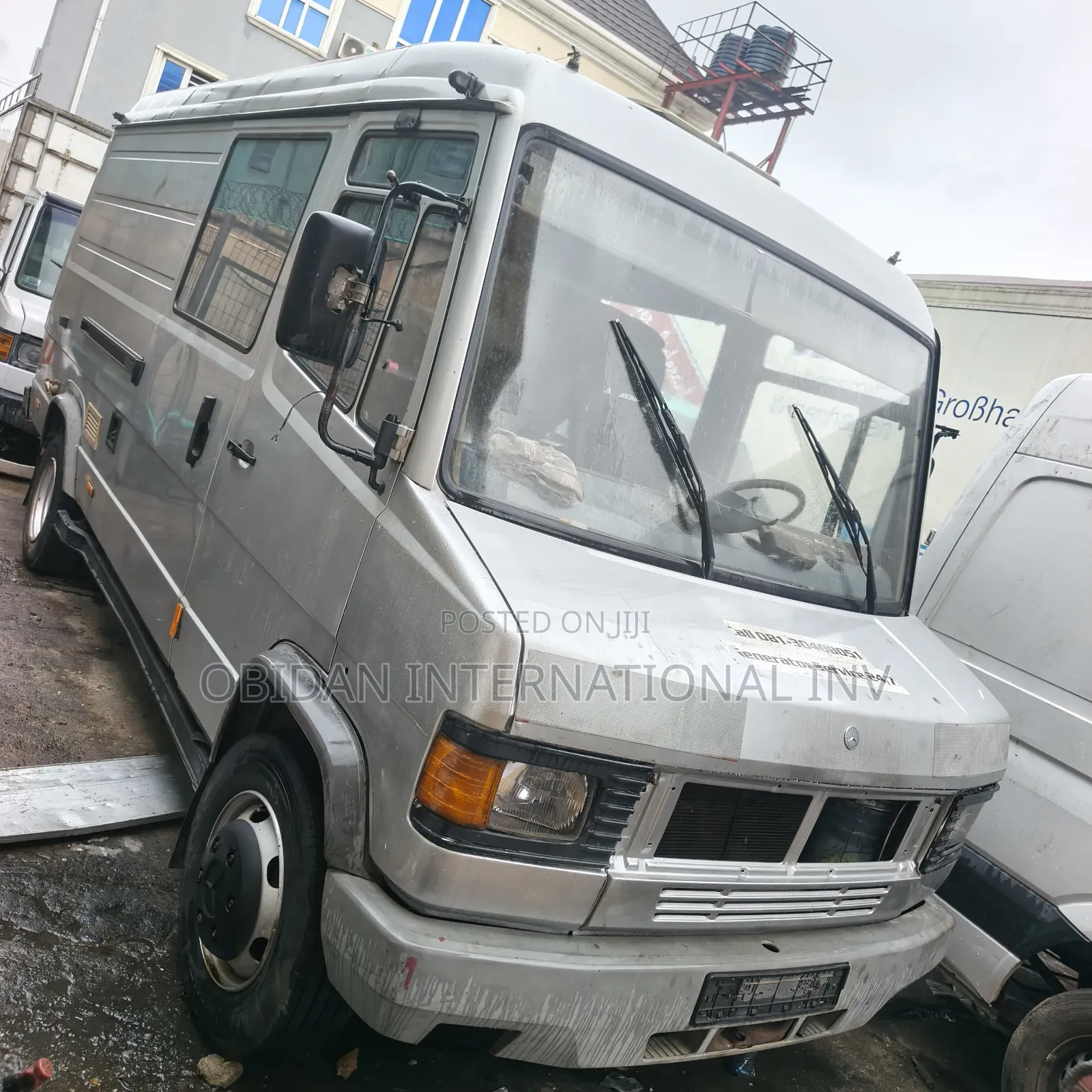 Mercedes-Benz 814D 1998 Silver