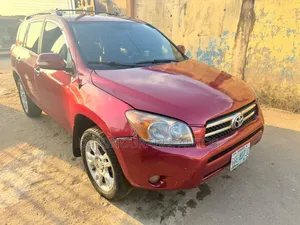 Toyota RAV4 2.0 VVT-i 2008 Red
