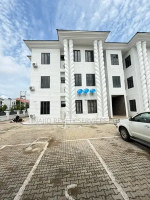 3bdrm Block of Flats in Mabushi for rent