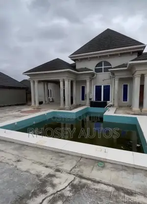 Furnished 5bdrm Bungalow in Jakande Estate for sale