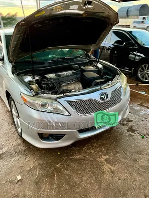 Toyota Camry SE 4dr Sedan (2.5L 4cyl 6AM) 2010 Silver