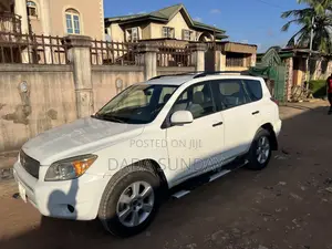 Toyota RAV4 2008 White