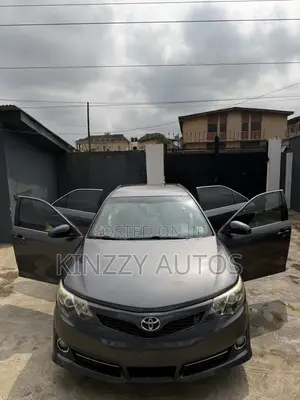 Toyota Camry L 4dr Sedan (2.5L 4cyl 6A) 2014 Gray