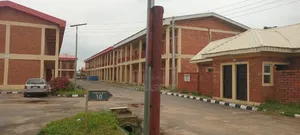 Shop,warehouse,toilet for Sell