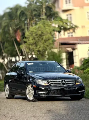 Mercedes-Benz C300 Luxury 4Matic Sedan AWD (3.5L 6cyl 7A) 2013 Black
