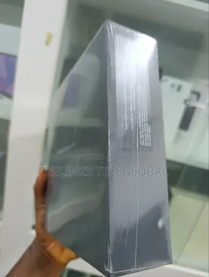 New Honor Magic V5 1 TB Red