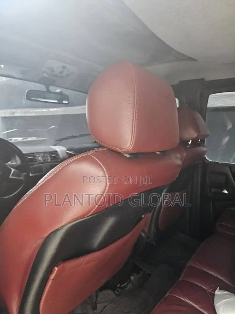 Mercedes-Benz G-Class 2010