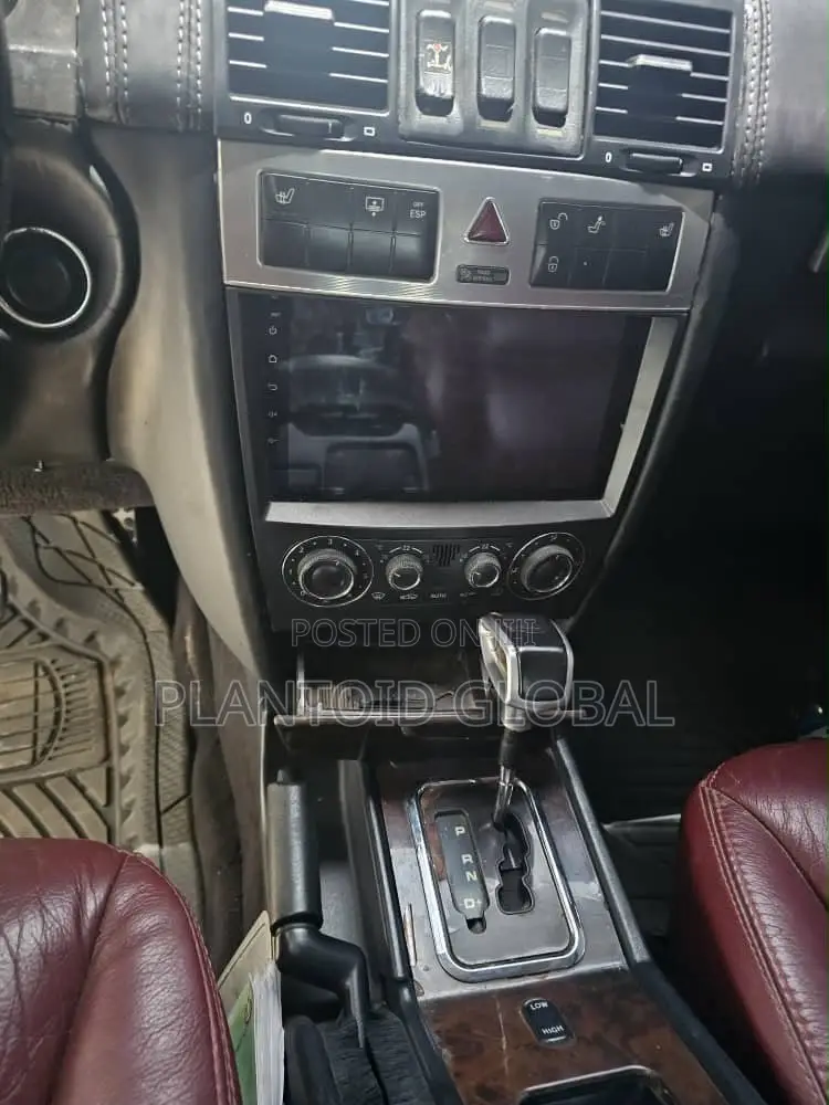 Mercedes-Benz G-Class 2010