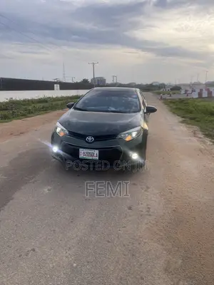 Toyota Corolla 2014 Green