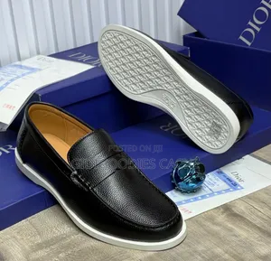 Men's Black Grained Leather Buckle Slip-on Loafers