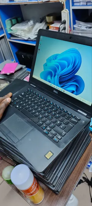Laptop Dell Latitude E7270 8GB Intel Core i5 SSD 128GB