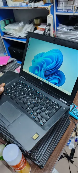Laptop Dell Latitude E7270 8GB Intel Core i5 SSD 128GB