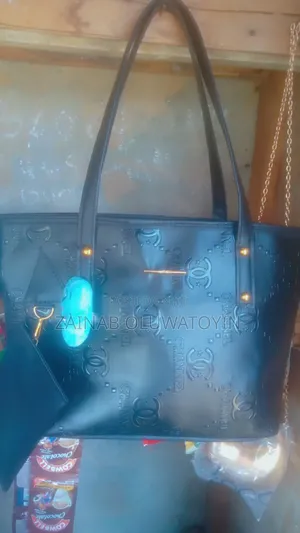 Beautiful Ladies Tote Bags – Affordable Price