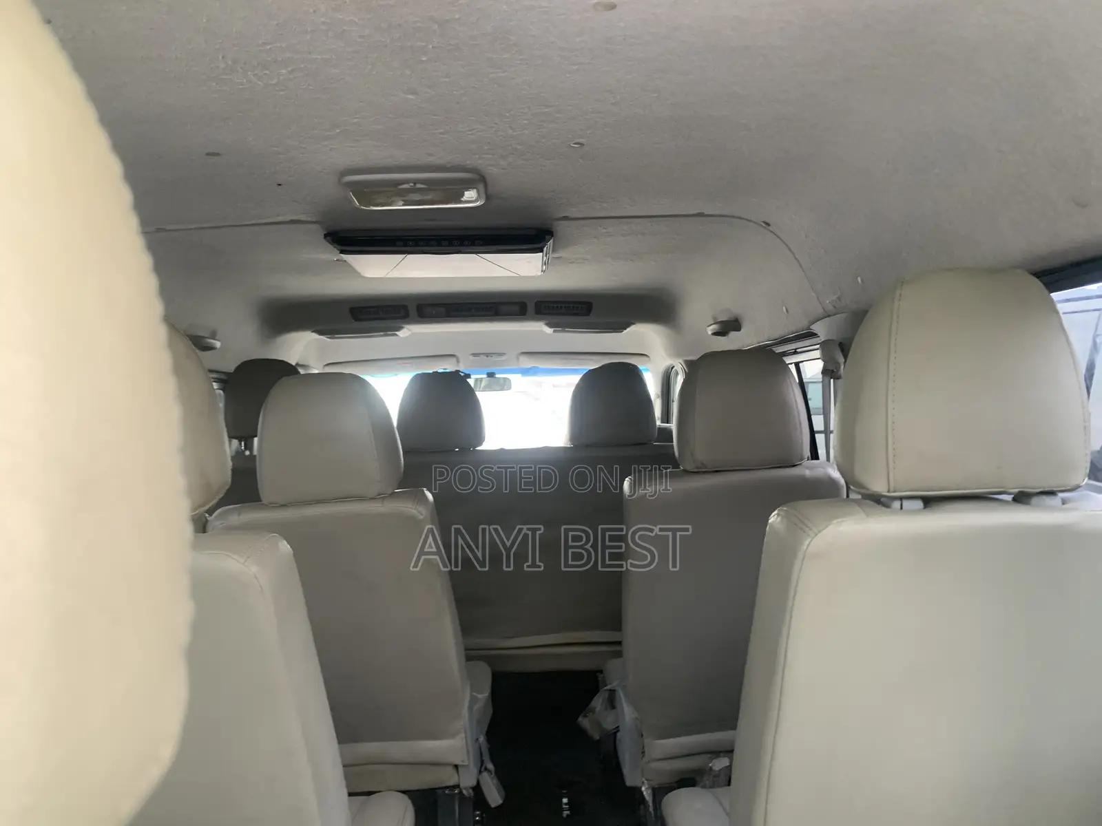 Toyota HiAce 2016 Black