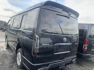 Toyota HiAce 2016 Black