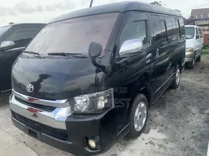 Toyota HiAce 2016 Black