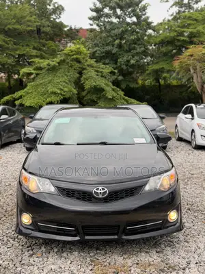 Toyota Camry SE 4dr Sedan (2.5L 4cyl 6A) 2013 Black