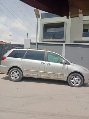 Toyota Sienna XLE FWD 2006 Silver