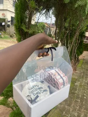 Cake and Money Combo