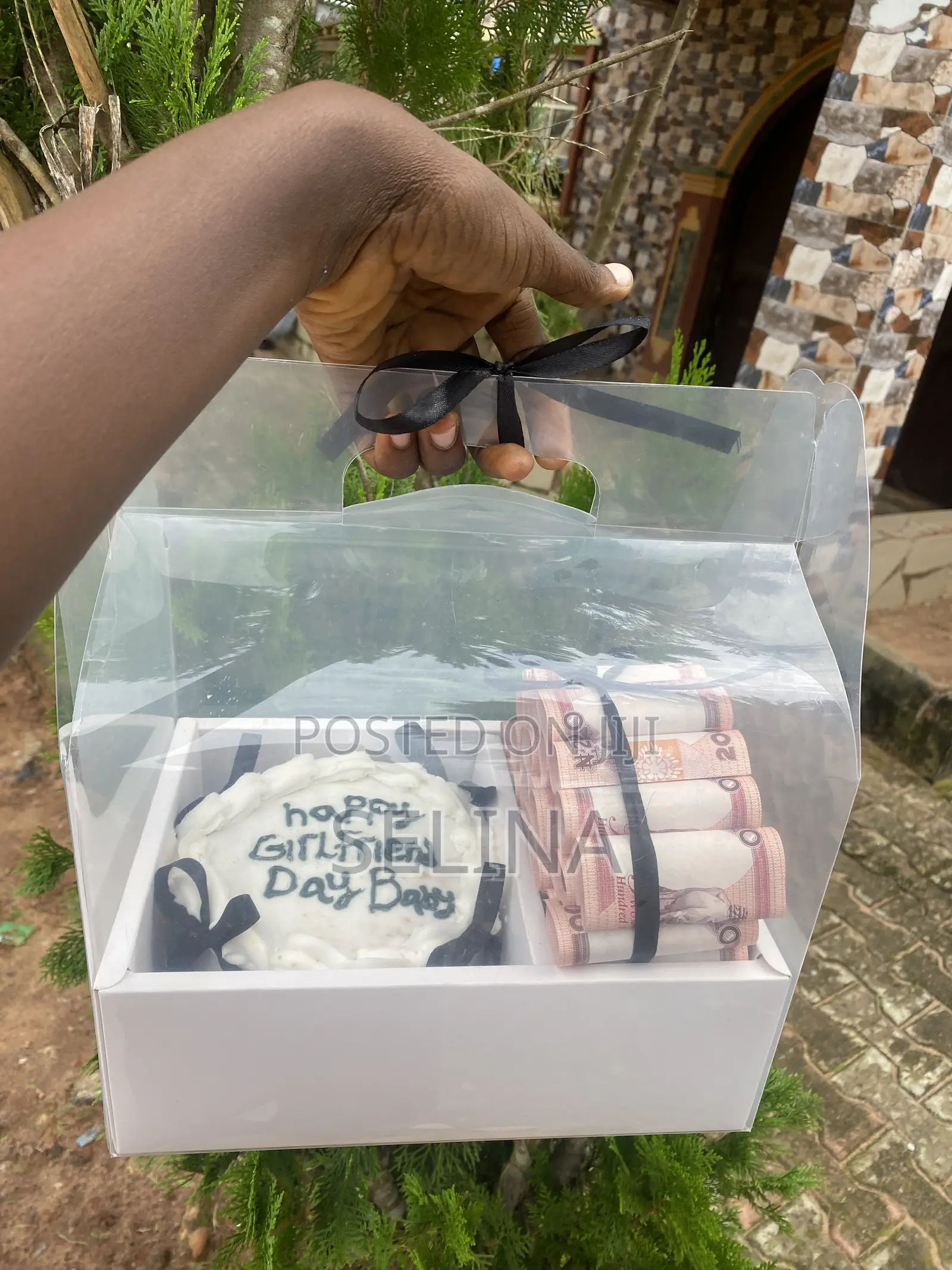 Cake and Money Combo