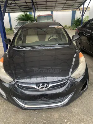 Hyundai Elantra GLS Sedan FWD (1.8L 4cyl 6A) 2013 Black