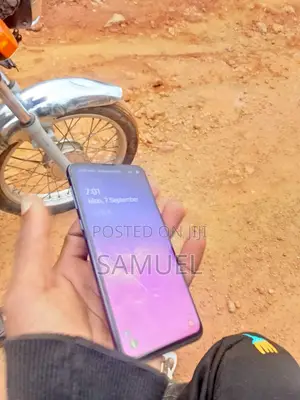Samsung Galaxy S10e 128 GB Black