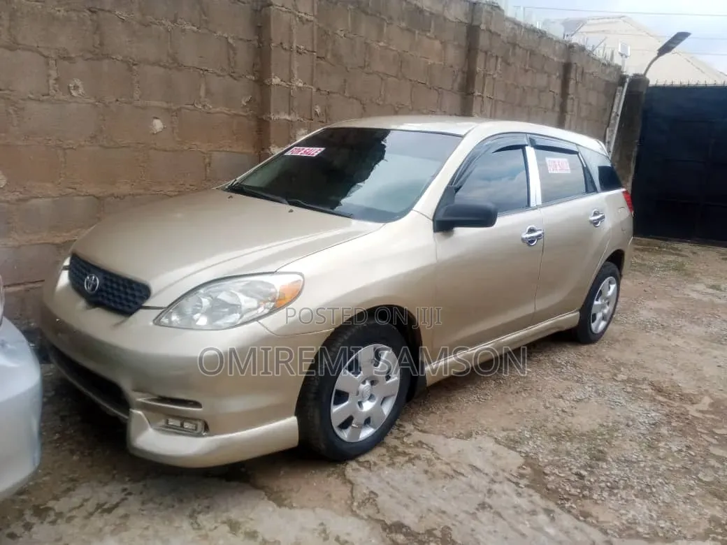 Toyota Matrix 2003 Gold