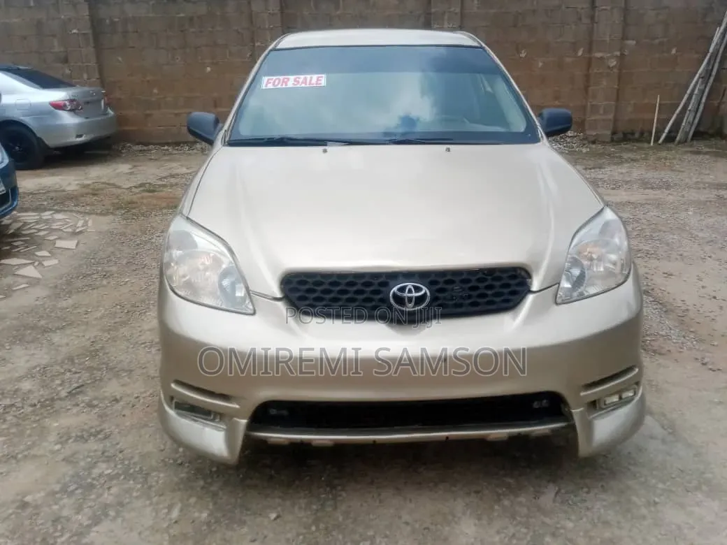 Toyota Matrix 2003 Gold
