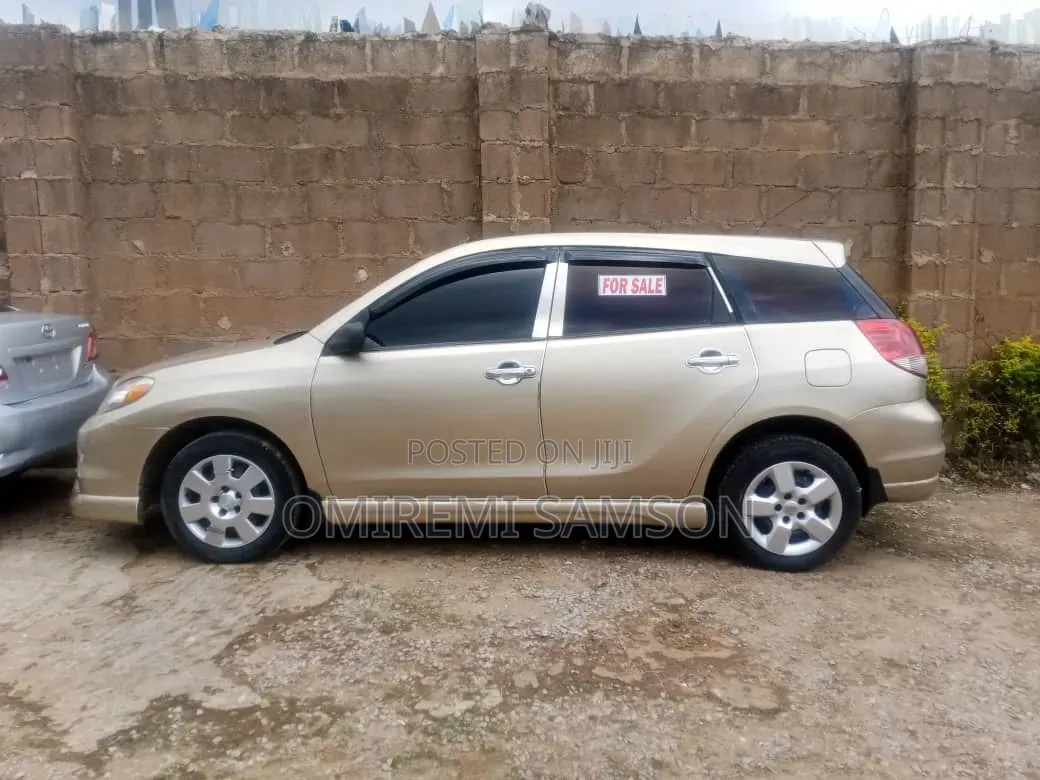 Toyota Matrix 2003 Gold