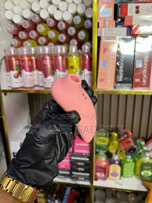2in1 Sucking Luxe (Extra Vibrator Behind It)