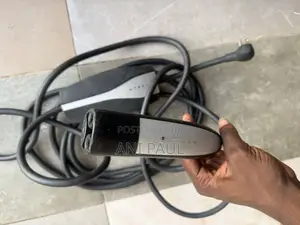 Tesla Universal Mobile Connector