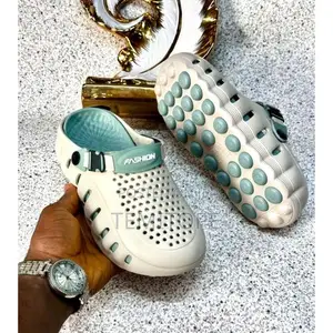 Crocs UNISEX Balance Clogs