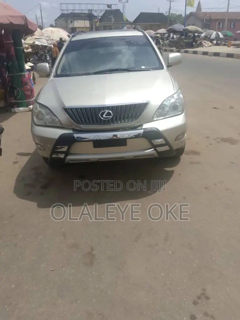 Lexus ES 200 2015 Brown