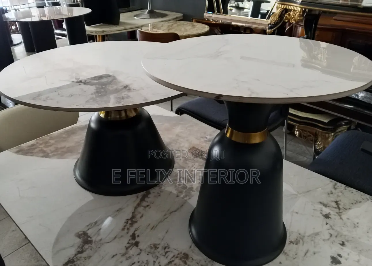 1+1 Round Center Table