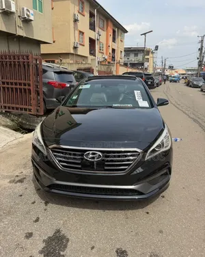 Hyundai Sonata Sport 2.0T Sedan FWD (2.0L 4cyl 6A) 2016 Black