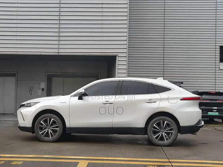 Toyota Harrier 2023 White